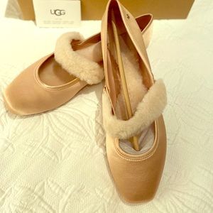 NWT UGG Lena Fluff Flats. Satin Pink